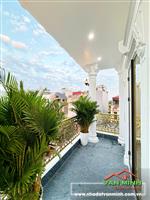 - Bán nhà cạnh Vinhomes Imperia Hải Phòng. - Thang máy giá 7,2 tỷ. Diện tích: 60m² - Căn thường 5,8 tỷ. Diện tích: 50m² - Hướ