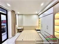 - Bán nhà sân cổng ngõ 69 Chợ Con - Hồ Sen  - Diện tích: 59m² xây 4 tầng, 2 mặt thoáng. - Công năng: Phòng khách, bếp, 5 phòn