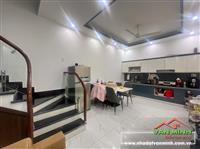 Nhà xây 3 tầng độc lập sân cổng đường Đồng Hoà - cách mặt đường 40m