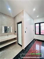 Bán nhà 6 tầng mặt đường Hồ Sen (đối diện Toà Skyline 32 tầng), Lê Chân, Hải Phòng