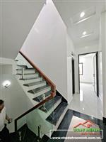 ✨ BÁN GẤP NHÀ 4 TẦNG ĐÔNG KHÊ - CHỈ 3.3 TỶ! ✨  * Diện tích: 43m²  * Công năng: 4PN, PK, Bếp, PT, Sân phơi.  * Vị trí: Ngõ 4m,