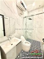 Bán nhà đẹp sân cổng độc lập phố Hồ Sen, Lê Chân, Hải Phòng