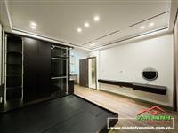 - khu phân lô 4.5 tầng thang máy ở Lê Chân full nội thất . 