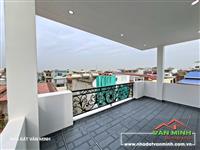 - Bán nhà 4 tầng 66,5m² ngang 5m. Sân cổng khu Chợ Hàng - Hồ Sen - Aeonmall. 