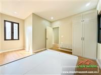 Oto đỗ cửa - full house tại Đông Khê