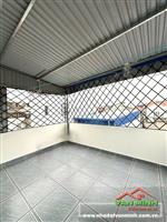 Bán Căn Nhà Sân Cổng Ngay Hồ Sen- Chợ Hàng