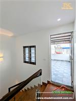 Nhà mặt ngõ 5 tầng Hàng Kênh có đến 6p ngủ