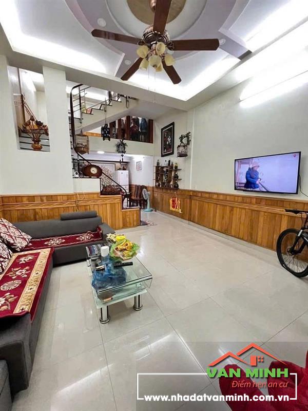 Bán Nhà 3,5 tầng chợ hàng thông Hồ Sen , lê chân , Hải Phòng 