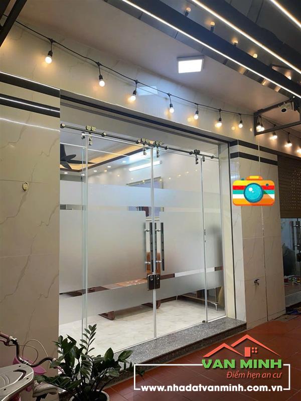 Bán nhà Ngô Gia Tự ngõ nông rộng có chỗ để oto