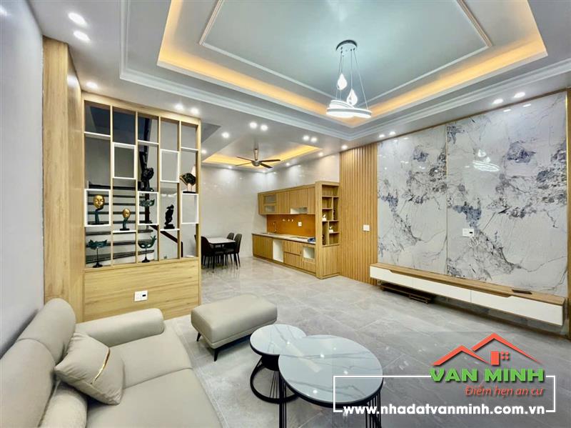 - Bán nhà đường Trần Nguyên Hãn gần Trường THCS Võ Thị Sáu. 