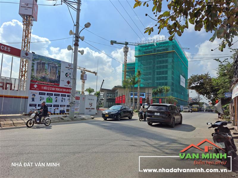 - Lô góc đất đường Trang Quan 3 gần mặt đường. - Gần toà nhà cao cấp khu đô thị PG và trường học.  