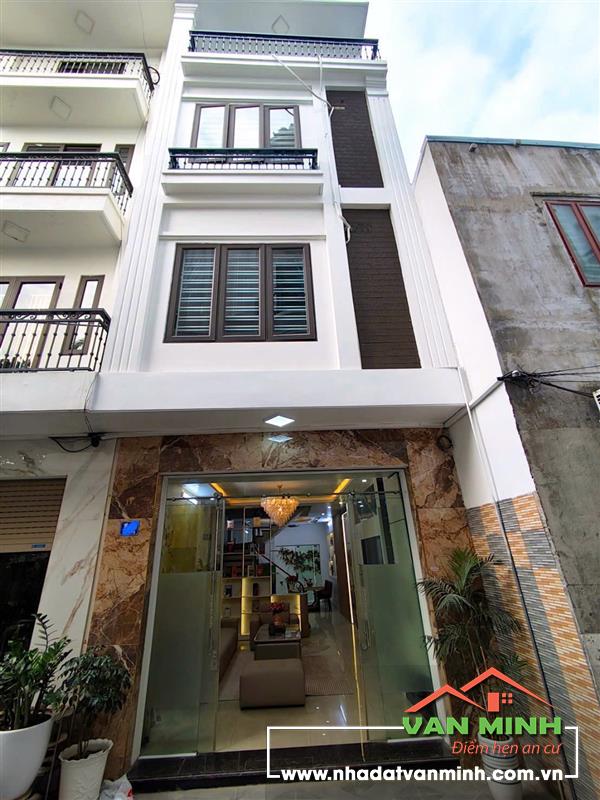 Bán nhà đẹp phố Chợ Hàng - Hồ Sen, Lê Chân, Hải Phòng