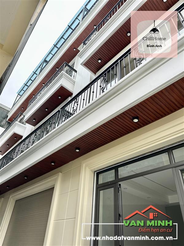 Bán nhà đẹp xây mới phố Chợ Hàng - Hồ Sen, Lê Chân, Hải Phòng