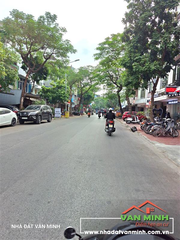 - Bán nhà 2 tầng lô góc ngã 4 khu Quán Nam - Kênh Dương Hải Phòng. 