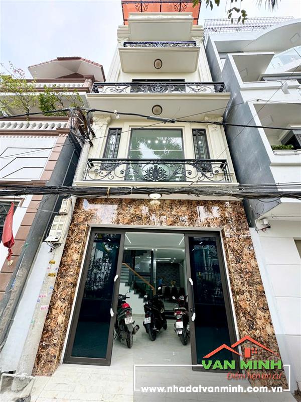 - Nhà thang máy mặt ngõ Văn Cao thông Lạch Tray Nam Pháp  - Ô tô đỗ cửa , full nội thất nhập siêu đẹp 