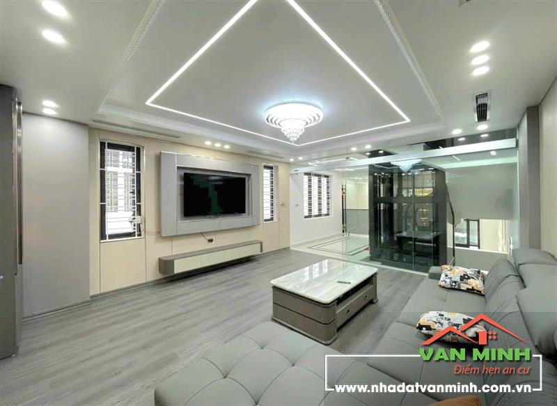 - Nhà mặt đường lô góc 5 tầng khu Thiên Lôi điểm kinh doanh  - Diện tích: 75m2 ngang 5m  - Kết cấu công năng gồm: gara để xe 