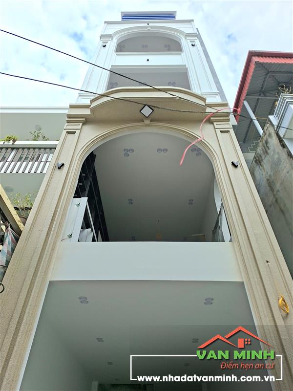 - Bán nhà 5 tầng thang máy Hồ Sen - 59m² lô góc nhiều cửa sổ. Hướng Đông Nam  - Tầng 1: Gara ôtô + Phòng khách  - Tầng 2: Phò