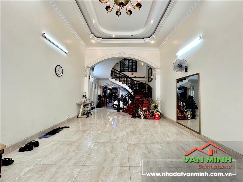 Bán nhà mặt đường Đình Đông, Lê Chân, Hải Phòng