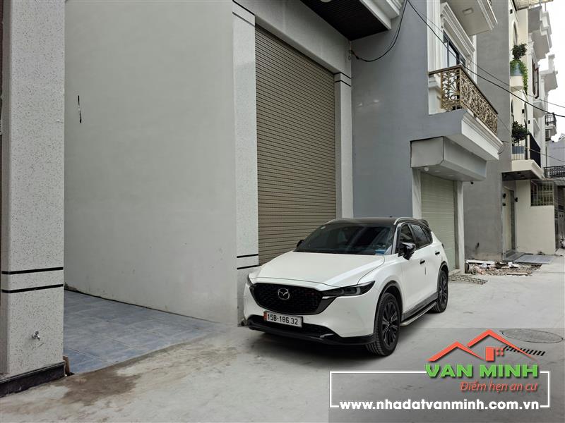 - Ô tô đỗ cửa đường Võ Nguyên Giáp cạnh Hoàng Huy maill. - DTMB: 55m2* 4 tầng sân sau và vệ sinh. - Nhà gồm: phòng khách, bếp