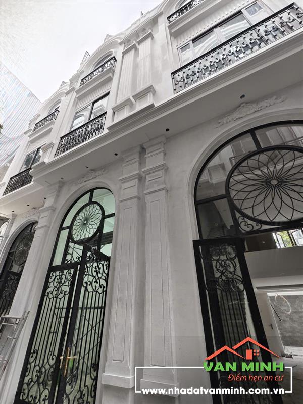 - Chào đầu tư và tiêu dùng khu nhà siêu phẩm mặt đường tuyến 2 Hồ Sen - tiềm năng tăng giá cao  - Vị trí mặt đường 9m oto trá