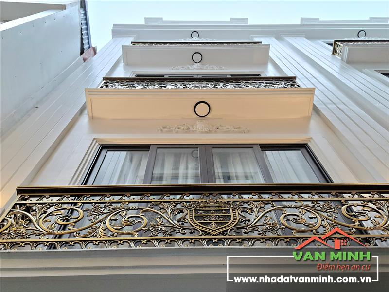 - Bán nhà khu Thiên Lôi Aeon Hải Phòng  - Diện tích: 48m² ngang 4,5m - Công năng: Phòng khách, phòng ăn, 4 phòng ngủ,  3wc. -