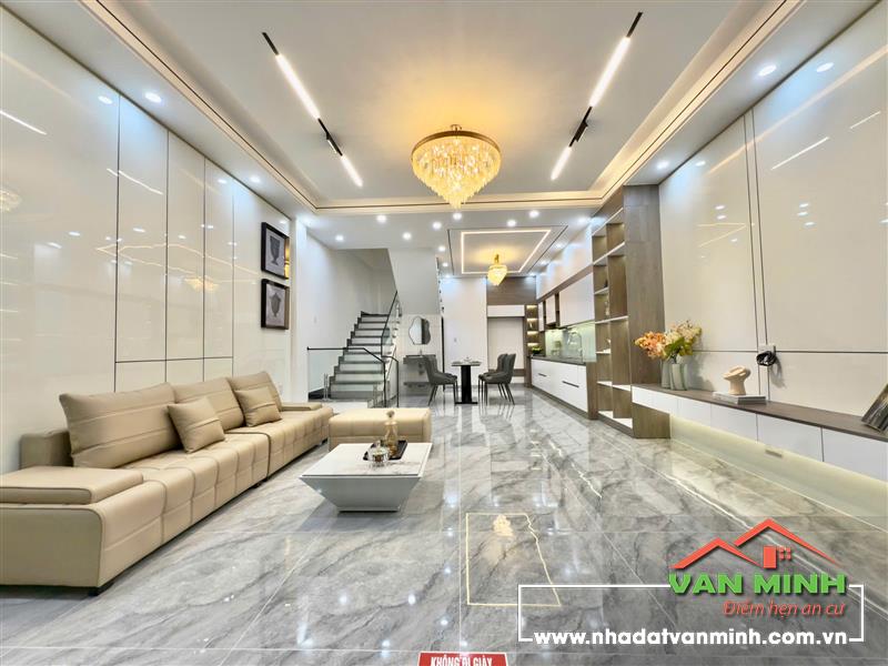 - Nhà Phố Tô hiệu thông Cát Cụt - Trần Nguyên Hãn  - 50m x 4 tầng mái bằng , lô góc thoáng mát. - 4 ngủ , 3vs , phòng thờ, sâ