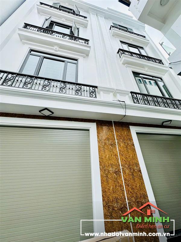 - Bán nhà tại Thiên lôi - chợ Đôn, vị trí tuyệt đẹp ngõ ngoài 2 ô tô tránh nhau sau mỗi nhà mặt ngõ, sân cổng riêng biệt ngõ 