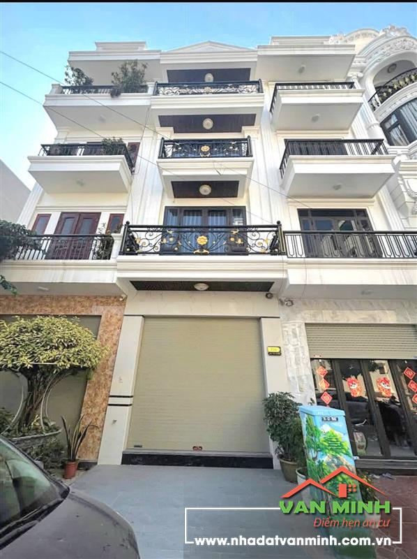 - Bán nhà tái định cư A51 Hồ Sen Lê Chân Hải Phòng. - Nhà  móng cọc khoan nhồi, với thiết kế sang trọng hiện đại  - Diện tích