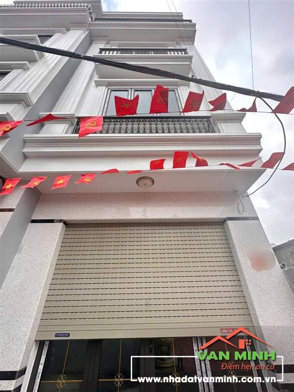 Bán Nhà Hồ Sen oto vào nhà- cách mặt đường 30m