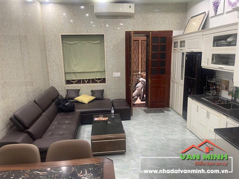 Bán nhà 4 tầng phố Lý Tự Trọng , Hồng Bàng ô tô đỗ cửa 