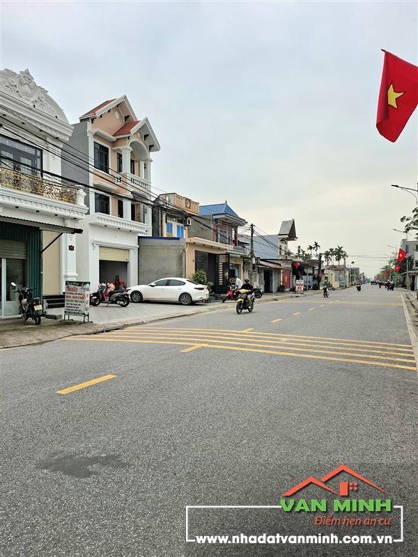 - Bán nhà xây độc lập Quốc Tuấn An Dương Hải Phòng  - Diện tích: 55m2 xây 2 tầng sân cổng  - Tầng 1 : Sân cổng, phòng khách, 