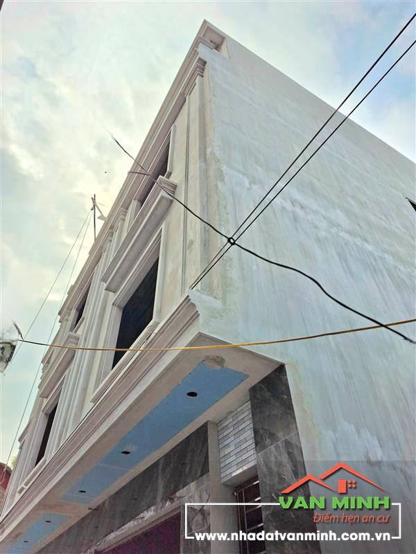 Bán nhà đường Trần Nguyên Hãn Lê Chân Hải Phòng. - Diện tích: 42m2 ngang 4,6m. - Xây dựng 4 tầng giấy phép xây dựng cấp chính