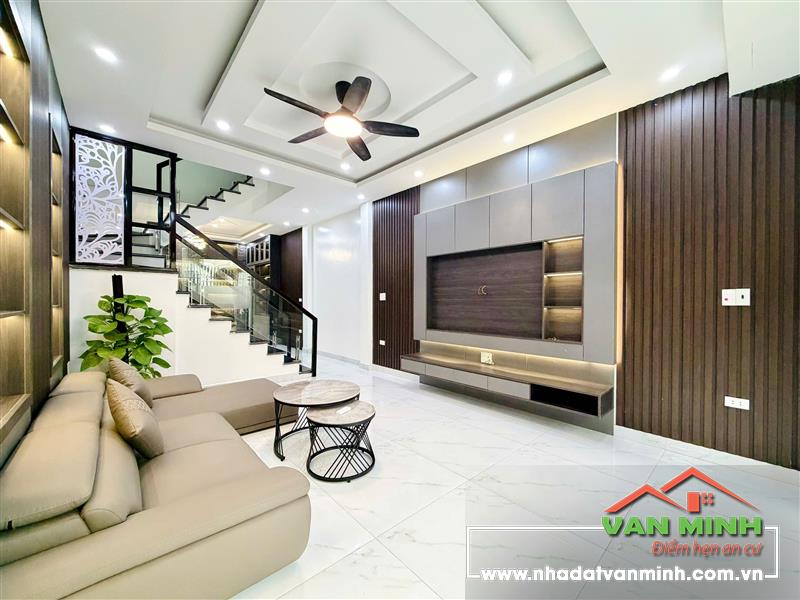 - Nhà lô góc, mặt ngõ Miếu Hai Xã Lê Chân Hải Phòng. - Ngõ 2 oto tránh nhau, ngõ thông phù hợp kinh doanh buôn bán. - Diện tí