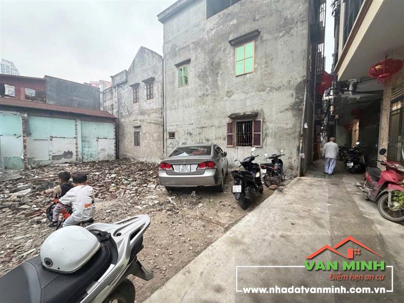 Hàng hiếm Phố Lụa! 50m² ô tô vào nhà, cạnh công viên – giá 11 tỷ