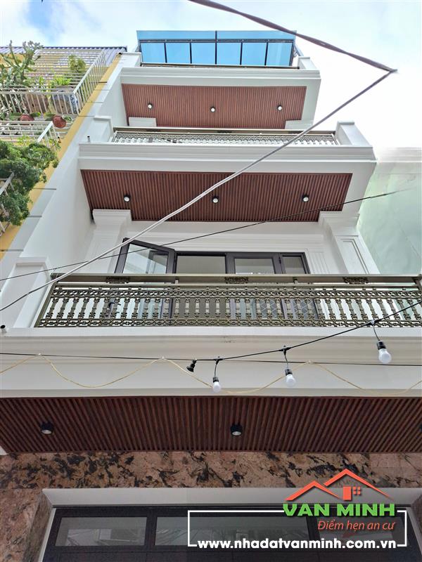 - Bán Nhà 4 tầng mặt ngõ Thiên Lôi ôtô đỗ trong nhà, độc lập, lô góc. - Gần Aeon Mall - Thiên Lôi, đi bộ ra trường - chợ. - D