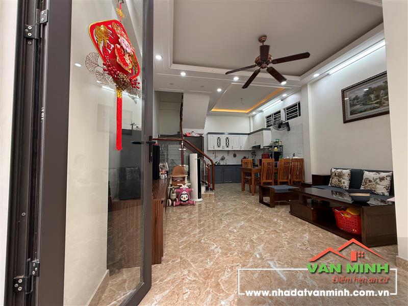 Bán nhà 3 tầng sân cổng ô tô đỗ cửa phố Đông Khê, Ngô Quyền, Hải phòng