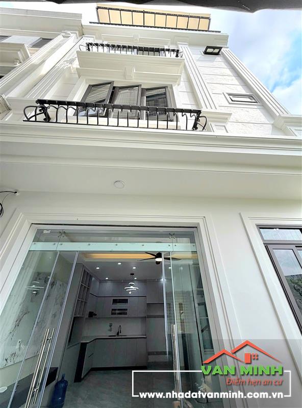 - Nhà xây mới tại Miếu Hai Xã Lê Chân Hải Phòng  - Phòng khách, bếp, 4 phòng ngủ, phòng thờ, sân phơi.... - Diện tích: 41m². 