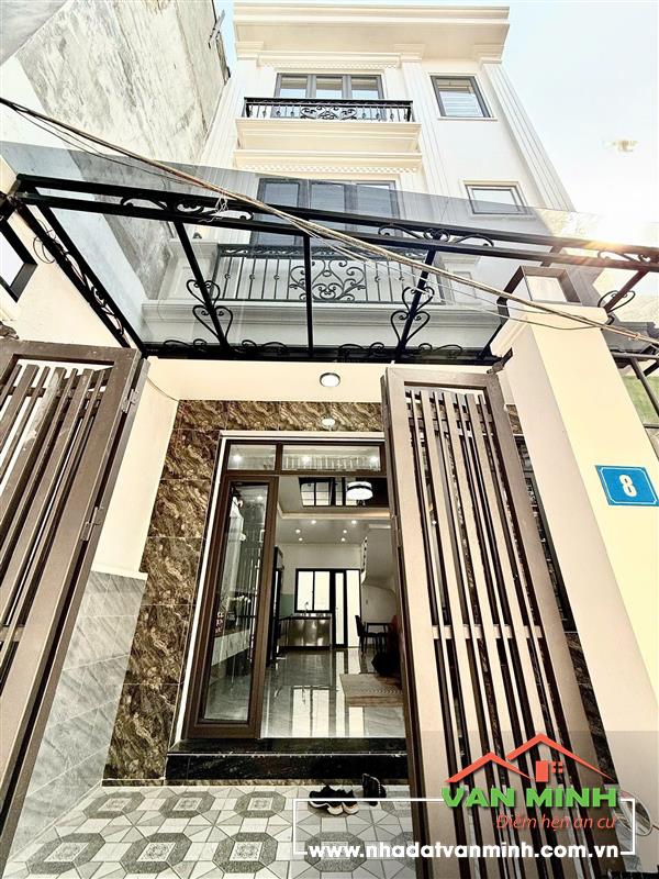 - Bán căn nhà xây độc lập 60m2, ngang 5m có sân cổng riêng đường Miếu Hai Xã Lê Chân Hải Phòng. - Tặng lại toàn bộ đồ có sẵn.