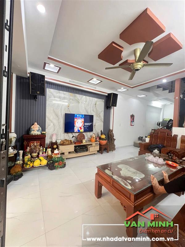 Bán nhà Tiền Phong 3 tầng 2 mặt thoáng mát mẻ