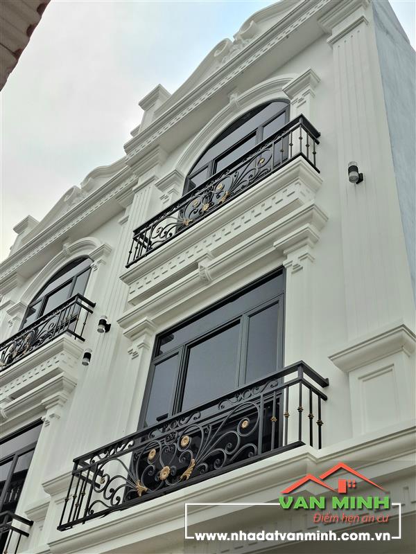 - Bán nhà Tuyến 2 Đường Máng Nước An Dương Hải Phòng  - Gần chợ Vĩnh Khê ôtô đỗ gần nhà  - Diện tích: 55m2 Hướng nam - Xây dự