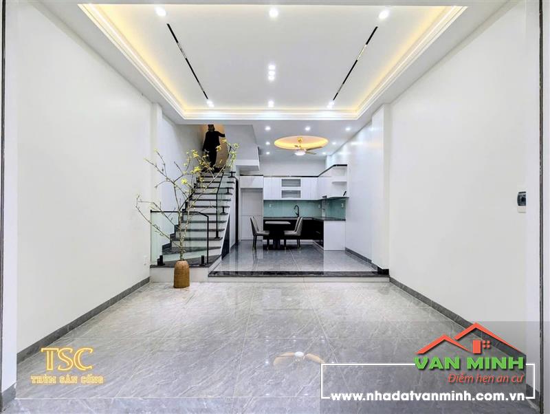 Bán nhà Nguyễn Tường Loan oto đỗ cửa, Lê Chân, Hải Phòng