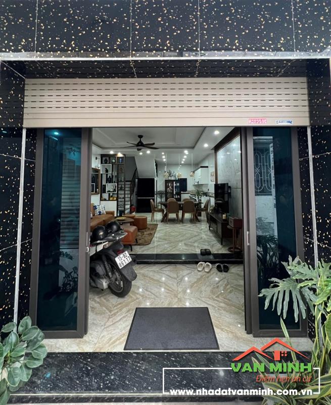 Bán nhà khu vực Đình Đông- Lạch Tray