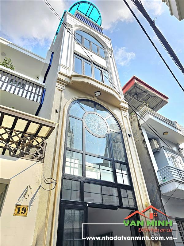 Bán nhà đẹp mặt ngõ oto đỗ cửa phố Hồ Sen, Lê Chân, Hải Phòng