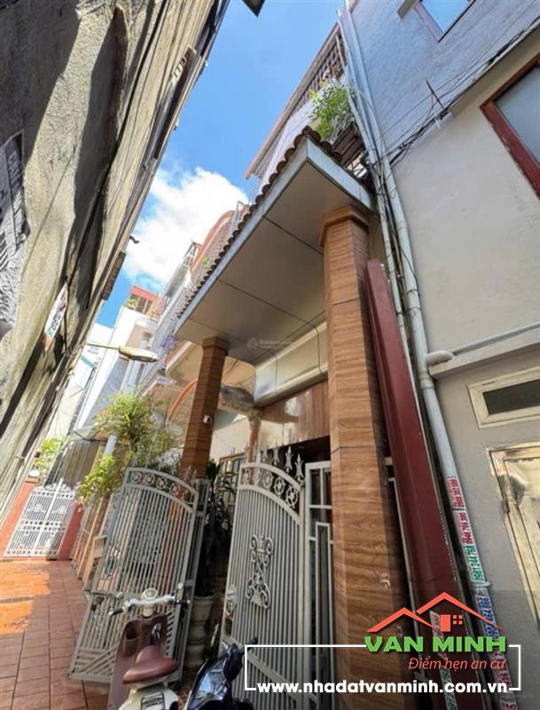 Bán nhà 3 tầng sân cổng phố Cấm, Gia Viên, Hải Phòng