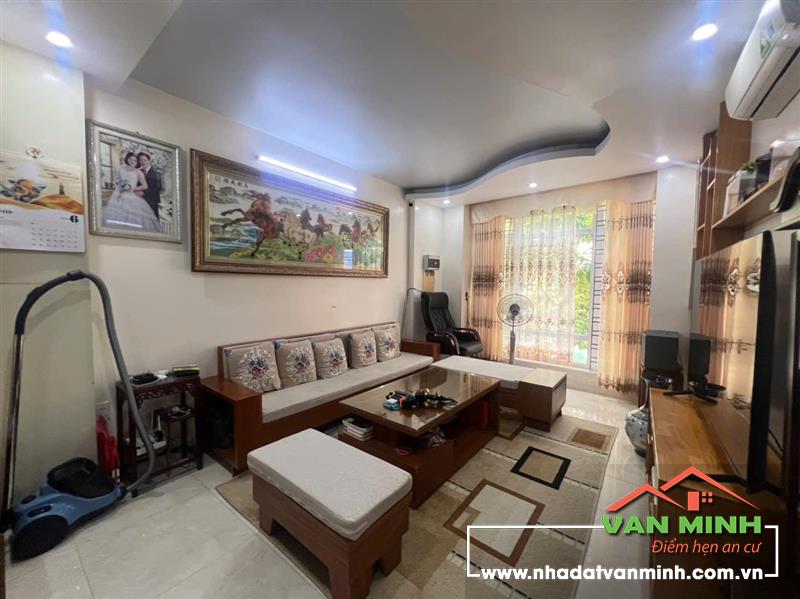 Nhà mặt đường Trần Thành Ngọ - 4 tầng - Vị trí đẹp