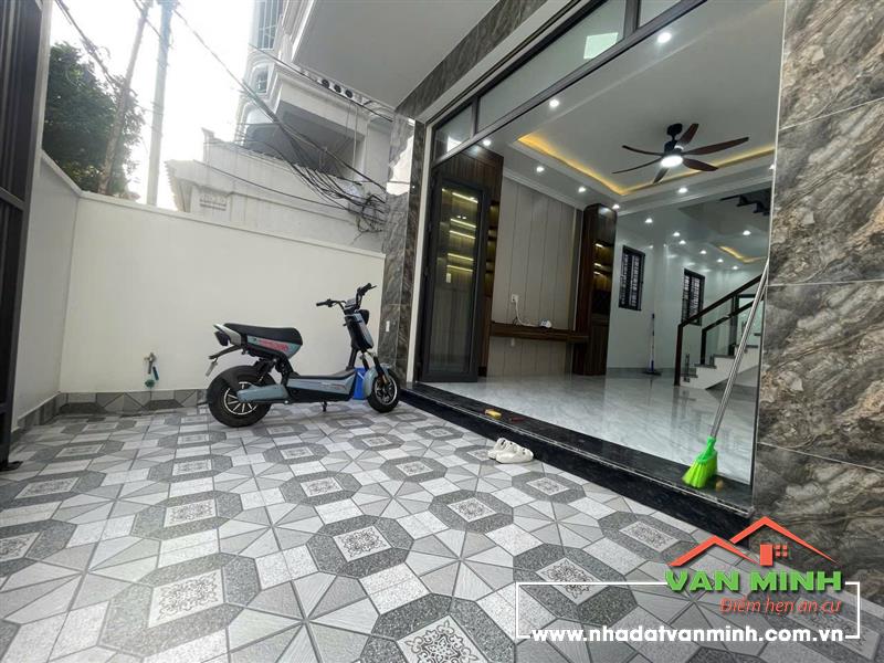 Bán nhà Trunh Lực 4 tầng lô góc sân cổng riêng