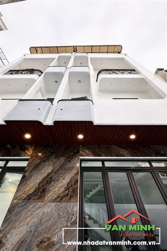 Bán nhà khu Hồ Sen - Chợ Hàng ngõ oto