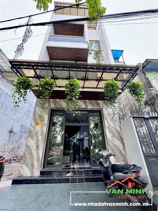 Bán nhà mặt tuyến 2 Hồ Sen, Lê Chân, HP