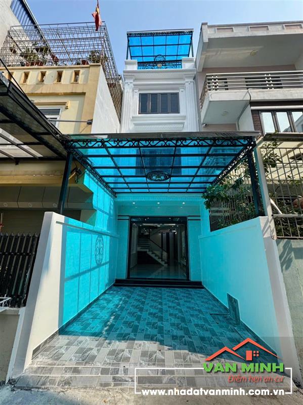 Bán nhà Lũng Bắc sân cổng riêng oto đỗ trong nhà