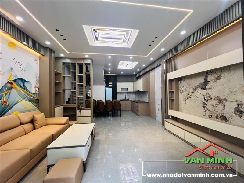 Nhà 4 tầng xây độc lập đường Đồng Hoà - Ô tô đỗ cửa ngày đêm